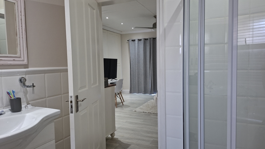 4 Bedroom Property for Sale in Gonubie Eastern Cape